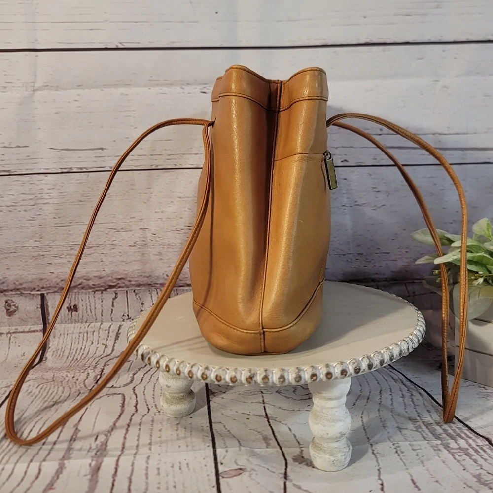 Wilsons Leather Vintage  Elegant Tan Leather Tote Bag - Picture 3 of 9